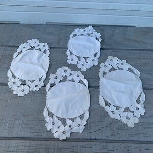 Vintage Oval White Cutwork Embroidered Lace Placemats Set 4 Floral Linen Doilies